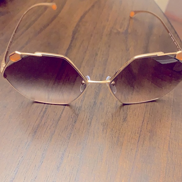 Bulgari Sunglasses - pink and gold - Picture 6 of 7